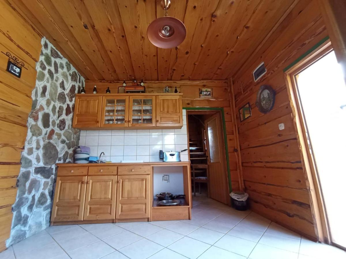 Appartement Ivona - Kuca Za Odmor Perusic - Stara Lika Extérieur photo