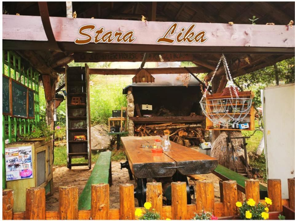 Appartement Ivona - Kuca Za Odmor Perusic - Stara Lika Extérieur photo