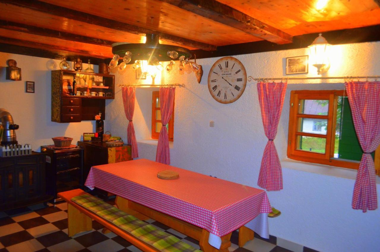 Appartement Ivona - Kuca Za Odmor Perusic - Stara Lika Extérieur photo