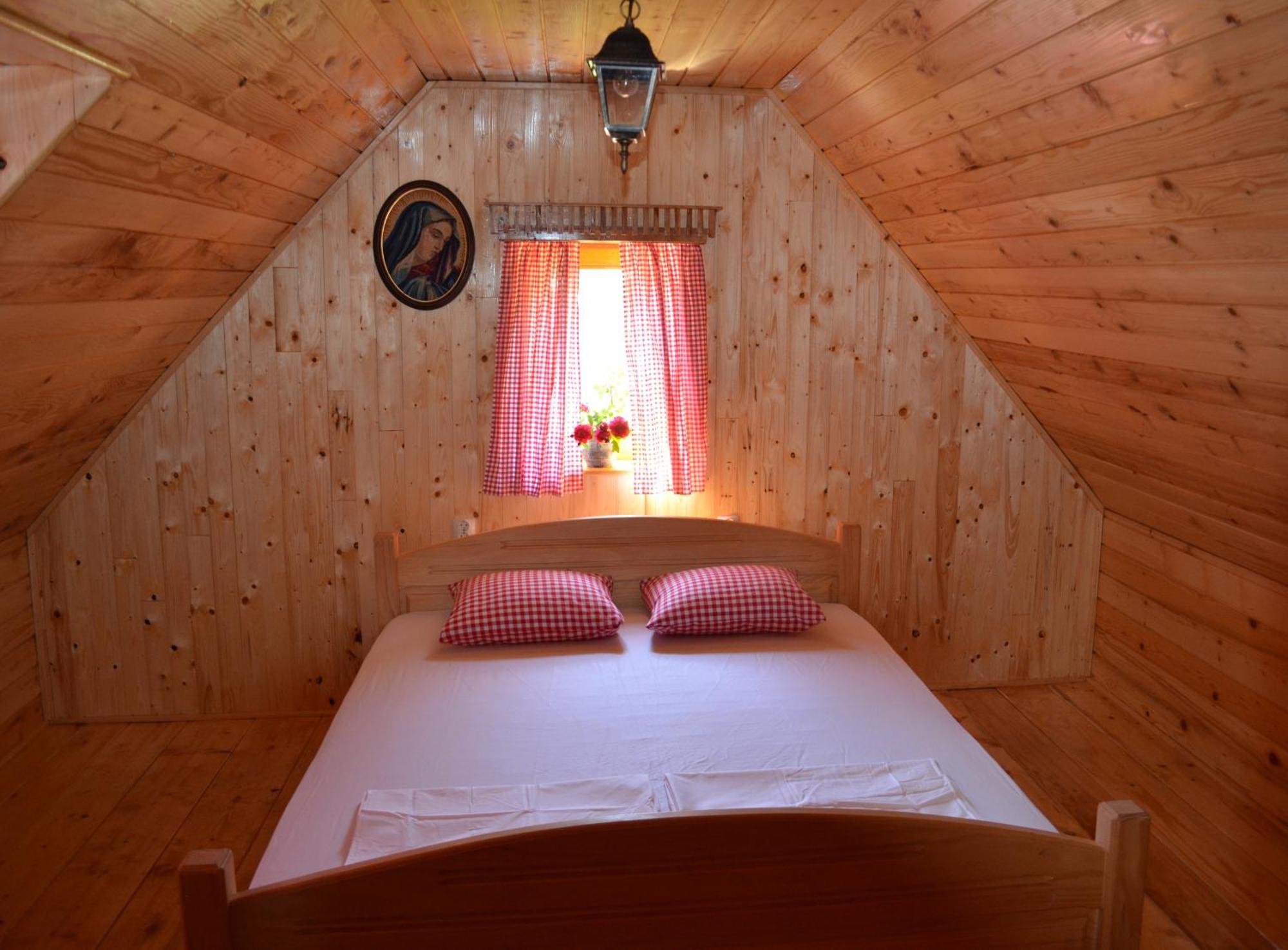 Appartement Ivona - Kuca Za Odmor Perusic - Stara Lika Extérieur photo